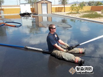 兩英寸軟管能夠匹配每個 流量類別的2½英寸軟管。較輕和易于部署的 軟管的折衷是，兩英寸軟管需要更高的泵排出 壓力，因為它具有比2½英寸軟管更高的摩擦損失